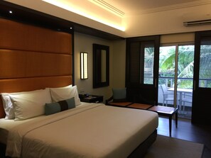 Deluxe-Zimmer (Aqua) | Hochwertige Bettwaren, Zimmersafe, Schreibtisch