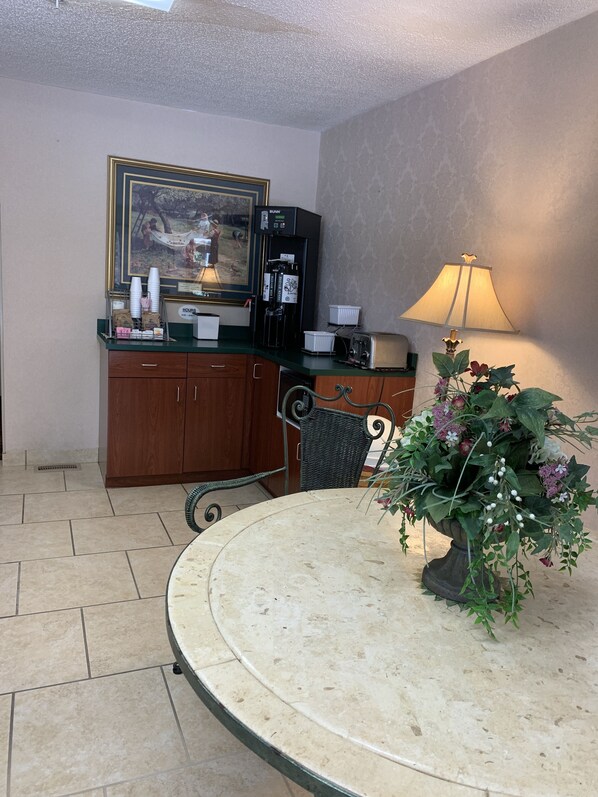 Lobby lounge