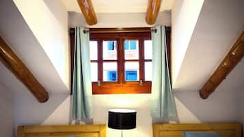 APARTAMENTO RAYMI | Premium bedding, in-room safe, individually decorated