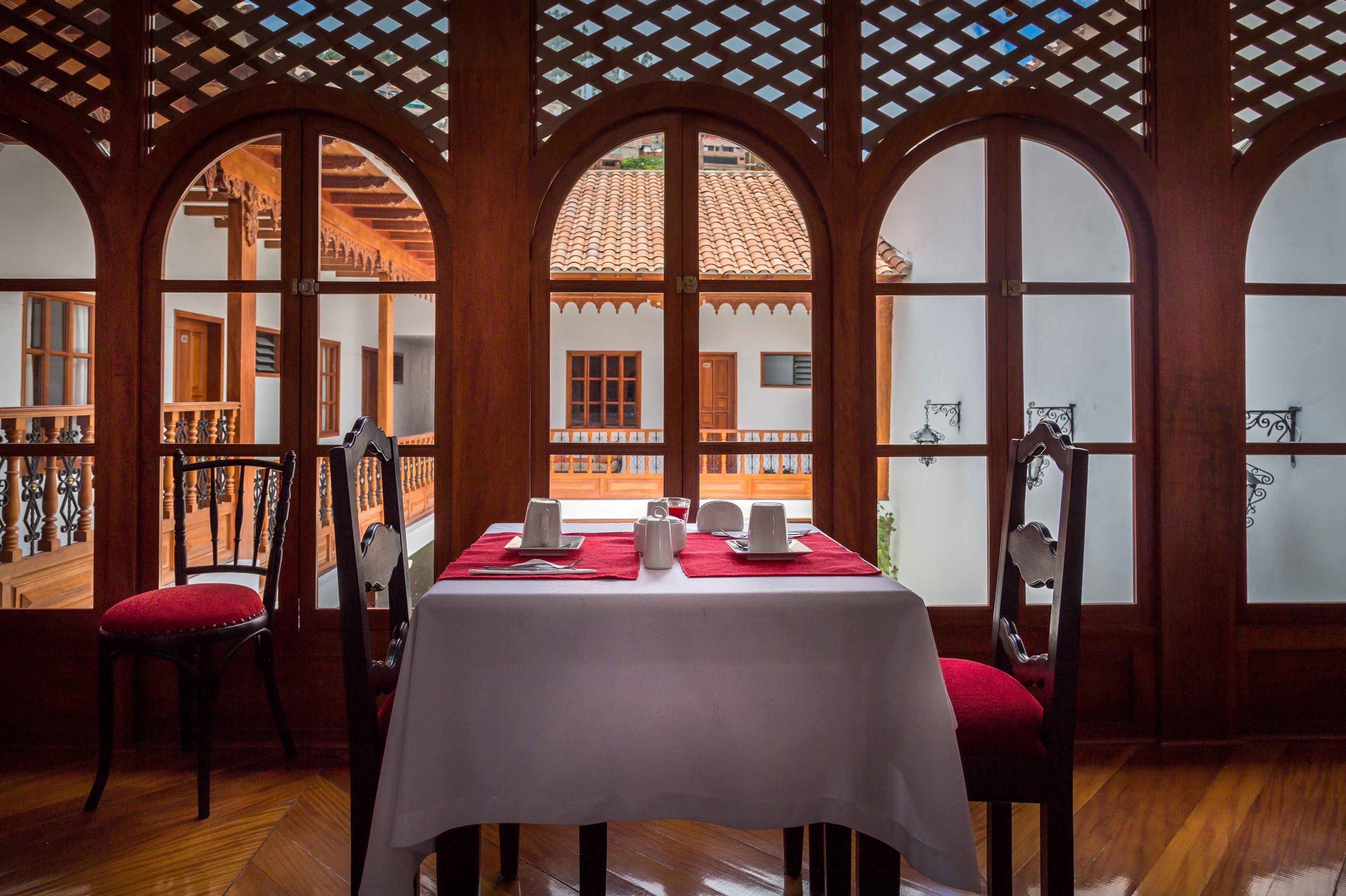 free daily cooked-to-order breakfast