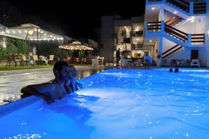 Outdoor pool - Hotel Residencial Los Frayles (Paracas)