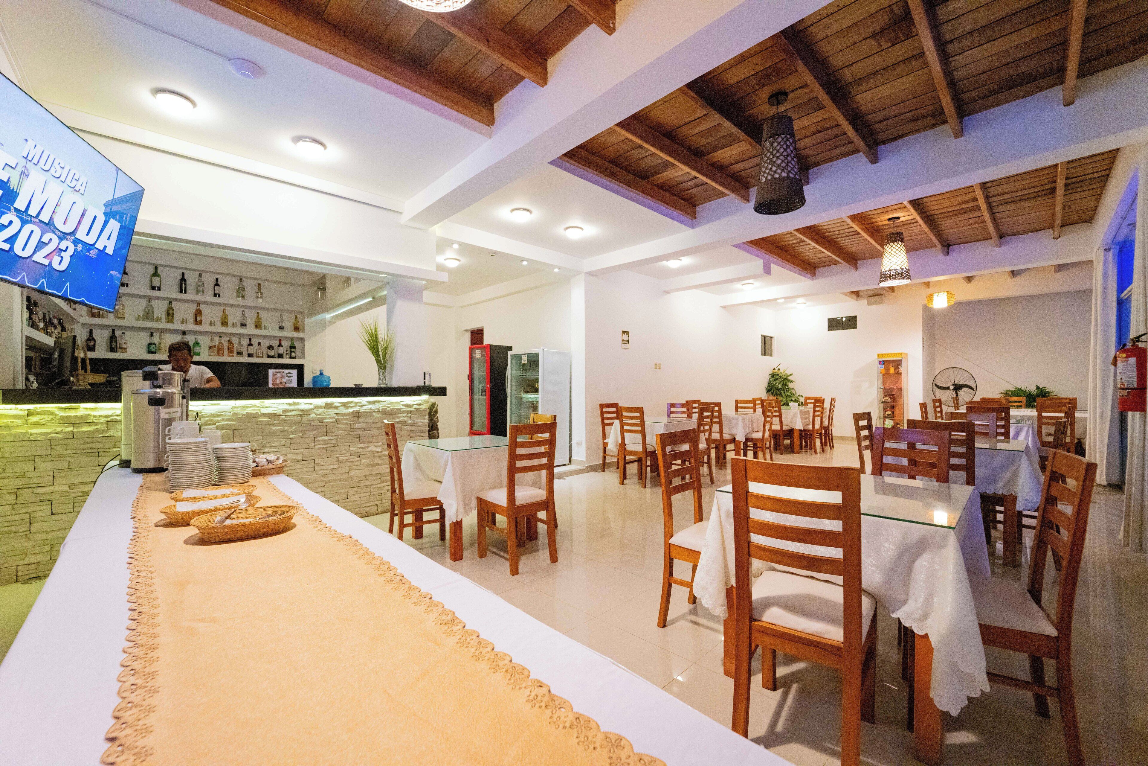 Café da manhã e almoço