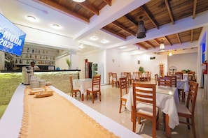 Frühstück und Mittagessen