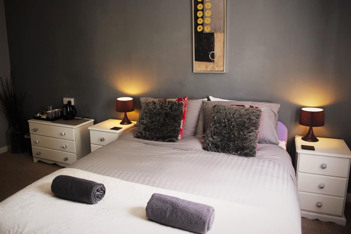 Double Room, Ensuite, Garden View
