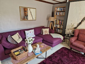 Lounge - Worth House (Wells)