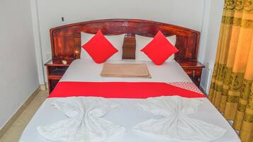 1 quarto, roupas de cama premium, escrivaninha, quartos à prova de som