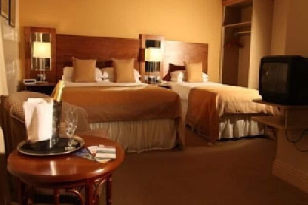 Double or Twin Room, Ensuite (Bath and Shower) | 1 bedroom