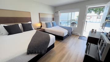 Family Villa, 2 Queen Beds | Premium bedding, down duvets, pillow-top beds, desk