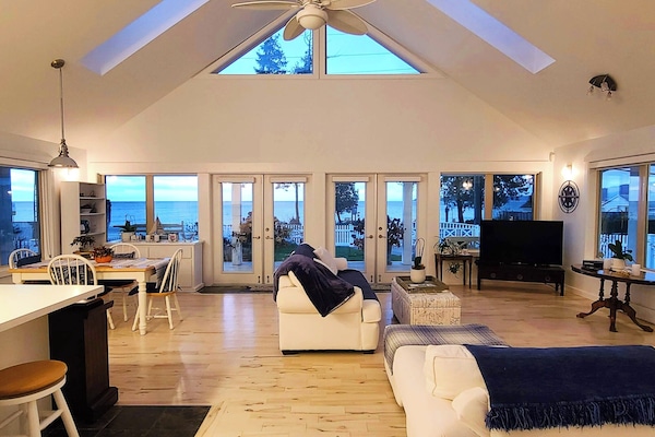 Televisor de pantalla plana de 32 polzades amb canals per cable