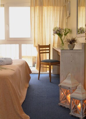 In-room safe, soundproofing, free WiFi - Hotel Ayamitre (Buenos Aires)