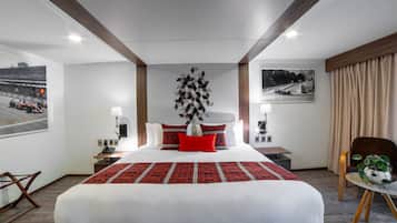 Suite ejecutiva, 1 cama King size, balcón | Caja de seguridad en la habitación y escritorio