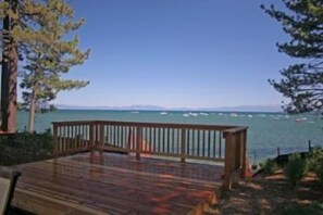 Pemandangan dari properti