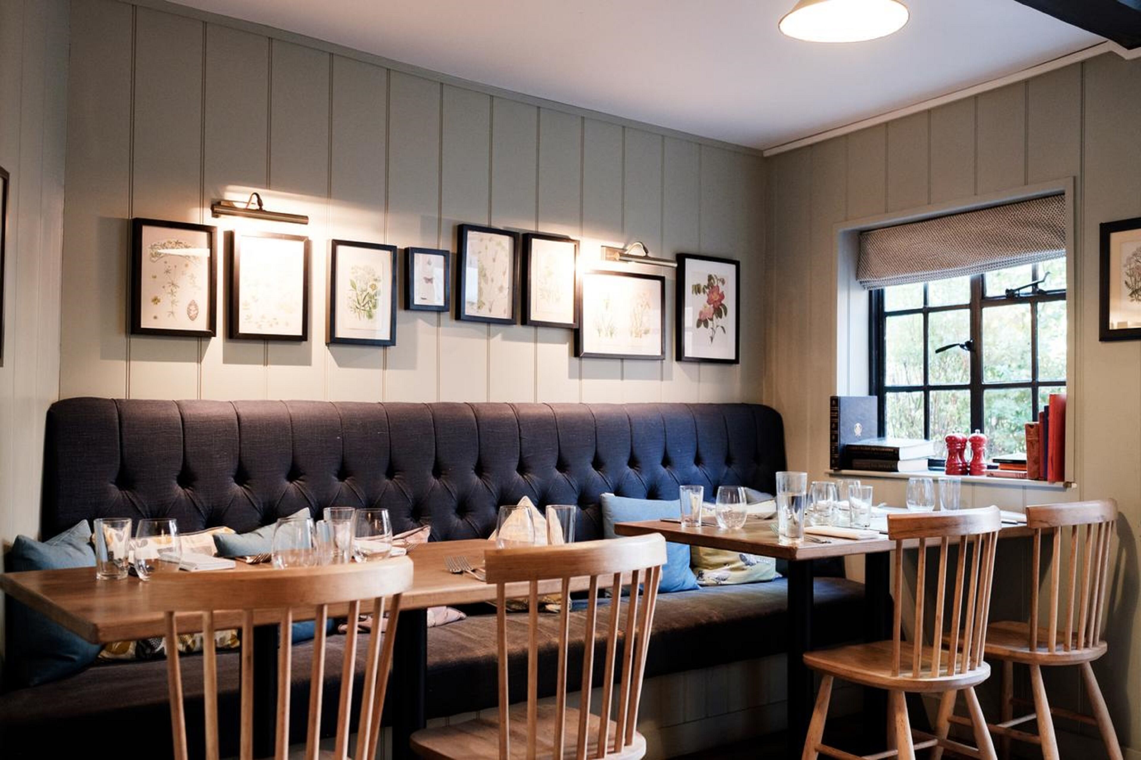 Free daily full breakfast 