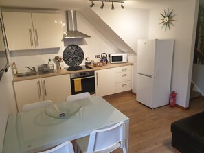 Highchair - Bancroft Apartment (Durham)