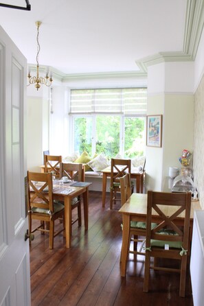 تناول الطعام