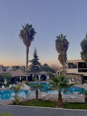 Outdoor pool, pool loungers