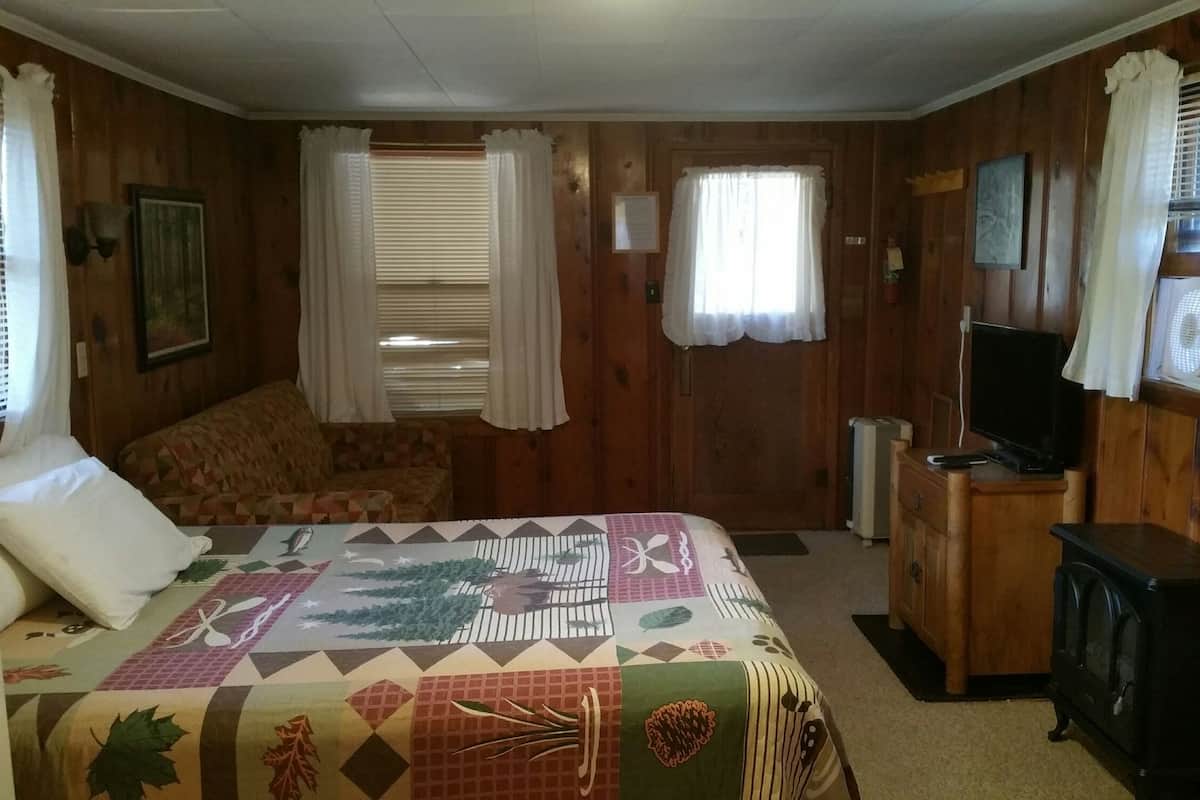 Studio (Cabin 2) | Vardagsrum | 40-tums platt-tv med satellitkanaler, tv och Hulu