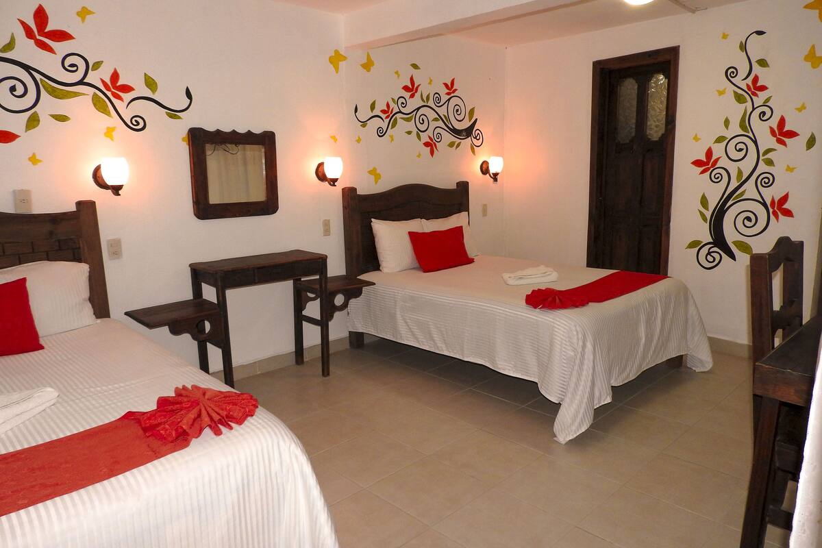 Chambre, 2 lits doubles | Wi-Fi gratuit, draps fournis