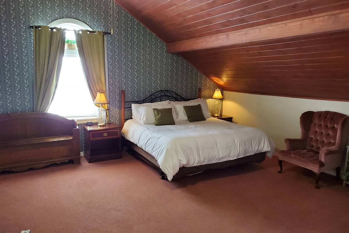 Chambre, plusieurs lits, non-fumeurs, salle de bains privée | Literie de qualité supérieure, couette en duvet d'oie