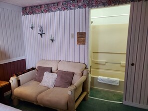 Chambre, 1 grand lit, non-fumeurs, salle de bains privée | Literie de qualité supérieure, couette en duvet d'oie
