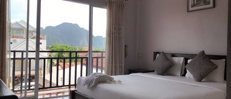 Twin Room, Balcony | Meja, Wi-fi percuma