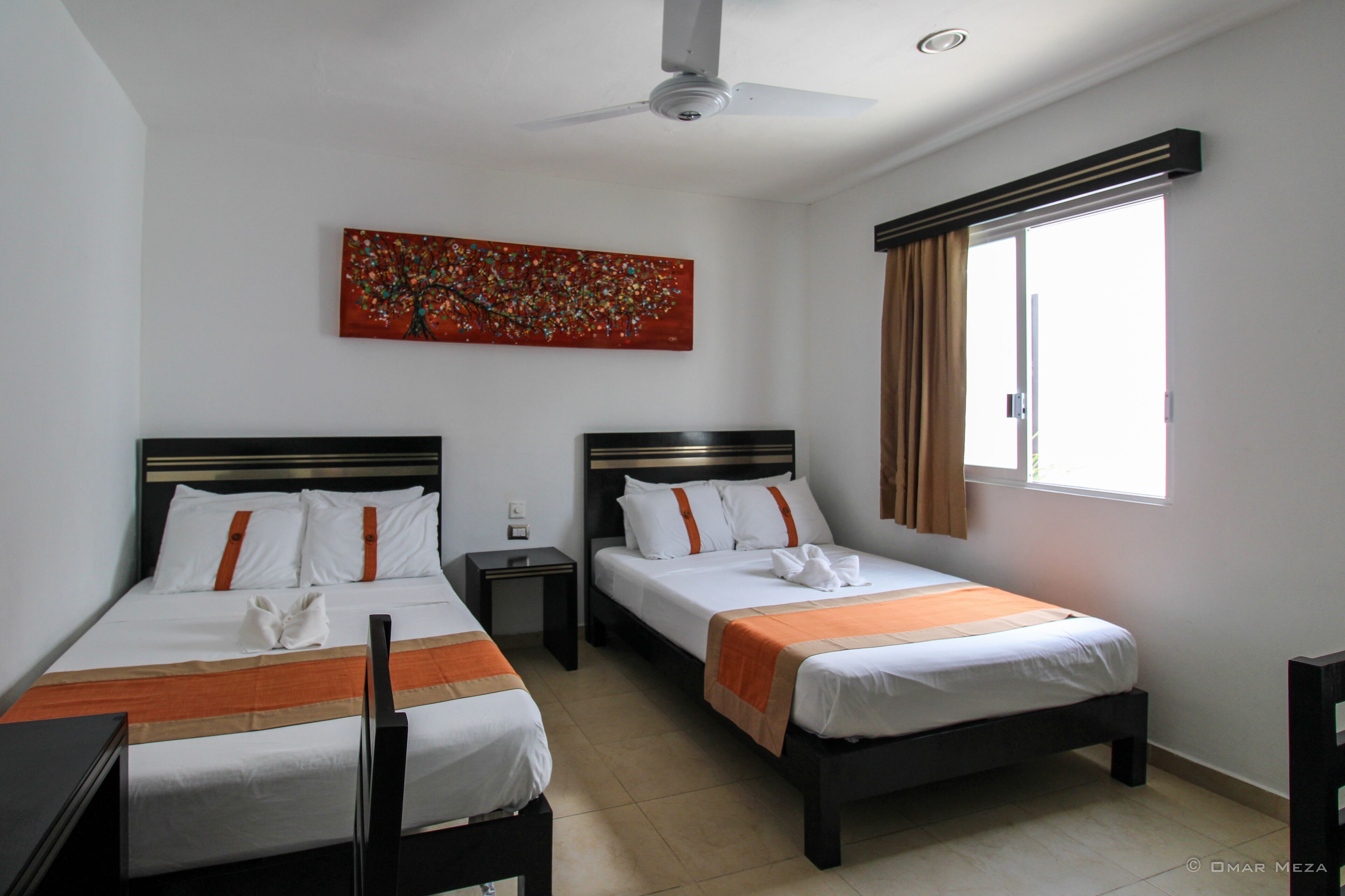 family room, 2 double beds | individually furnished, laptop workspace, soundproofing, free wifi