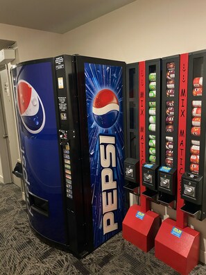 Exterior - Travelodge by Wyndham Drummondville (Drummondville)