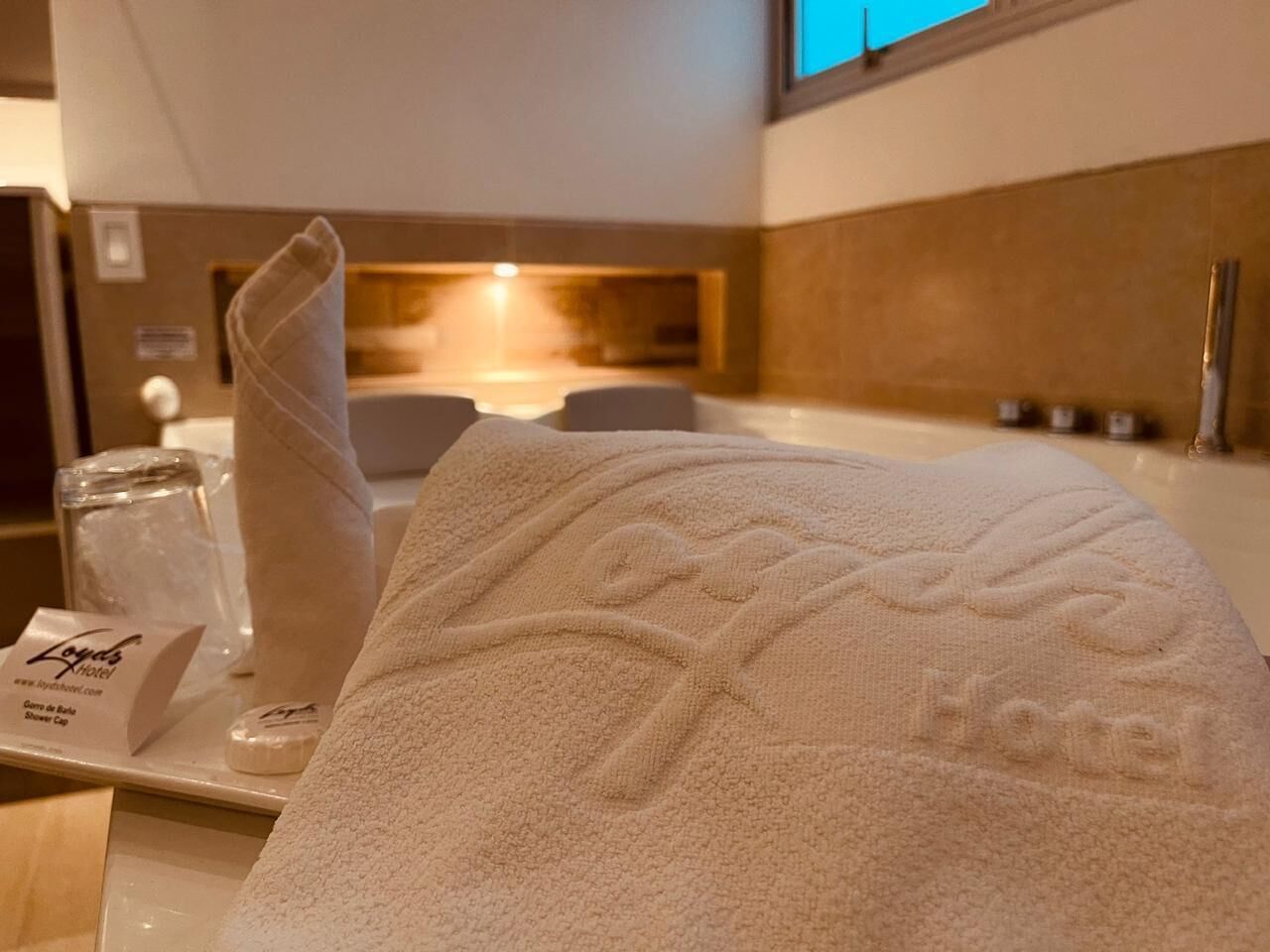 1 bedroom, premium bedding, minibar, in-room safe