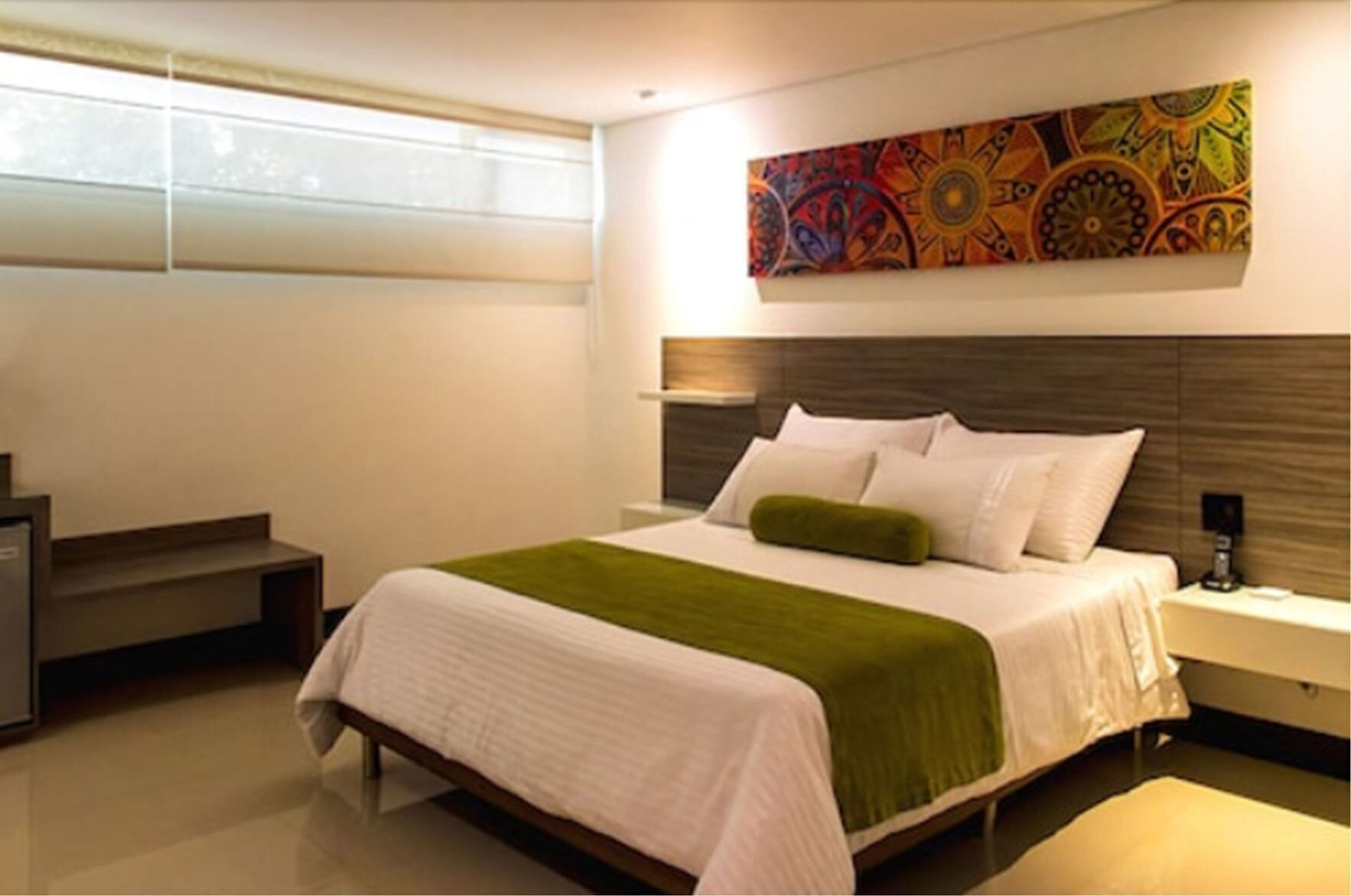 Ropa de cama de alta calidad y minibar 