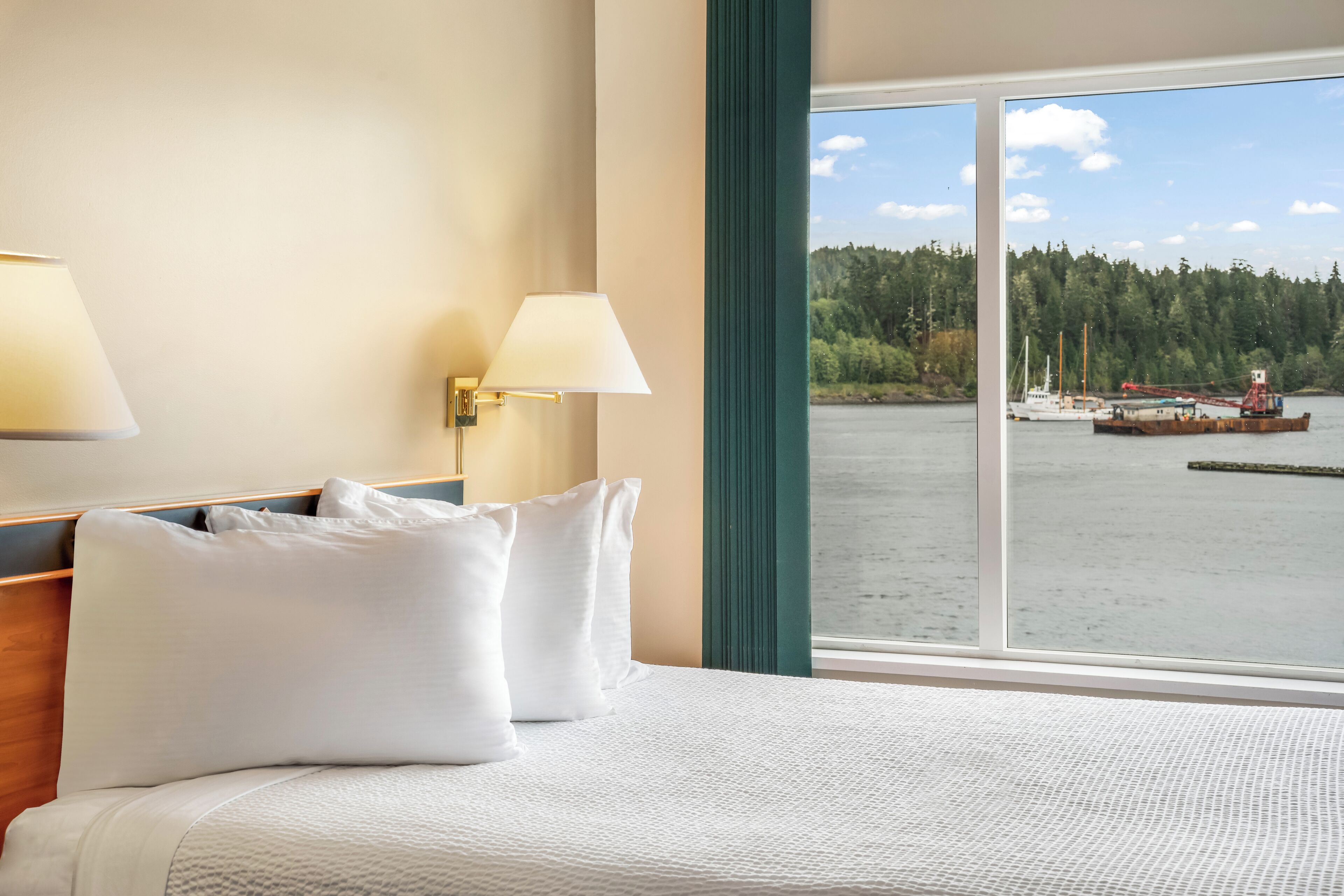 Standard Room, 1 Queen Bed, Ocean View | Exterior