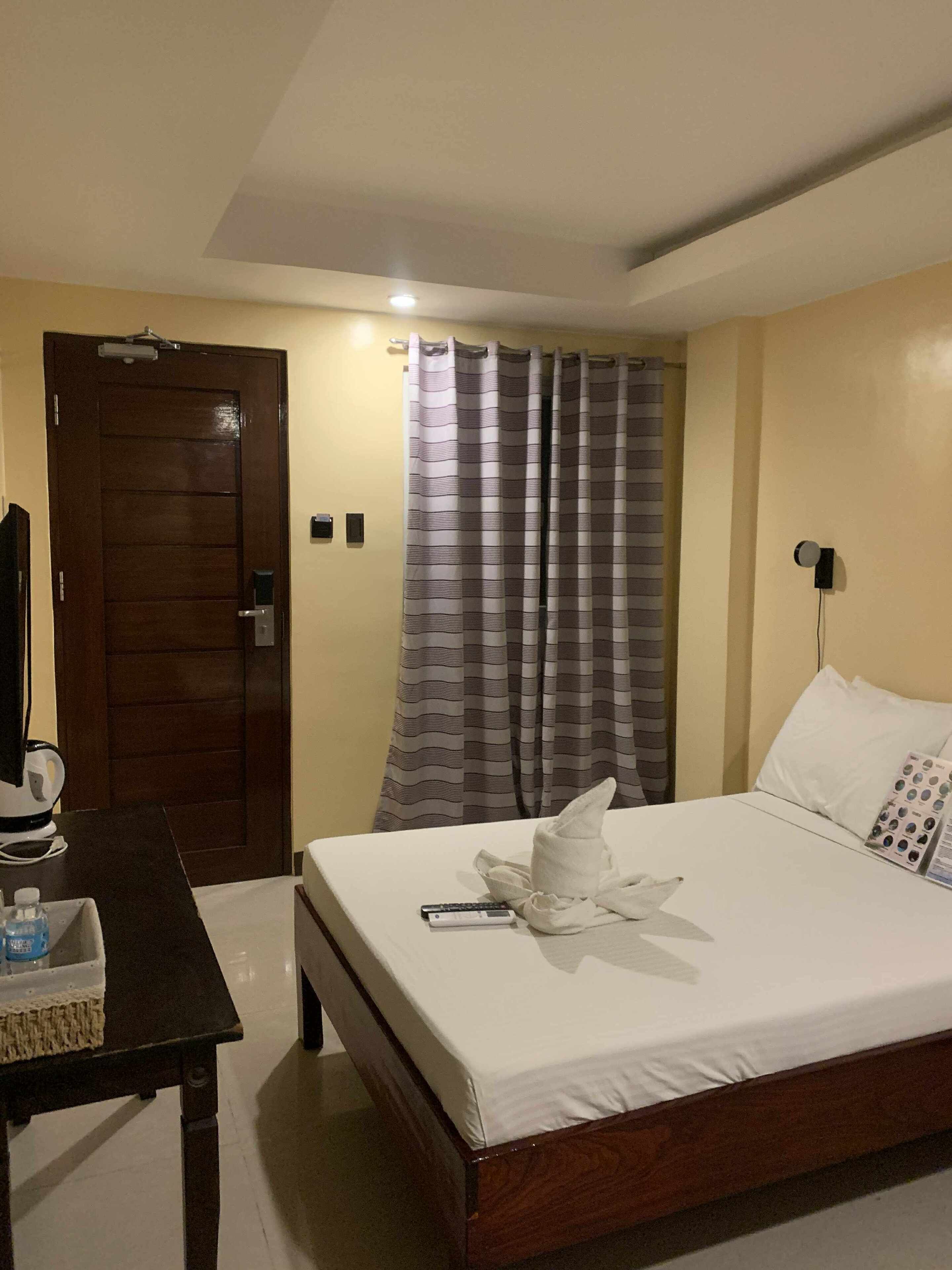 Deluxe Room, 1 Queen Bed, Sea View