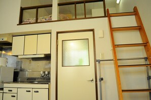 Fridge, microwave, electric kettle - Petit Hotel Koizumi (Toyako)