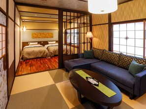 In-room safe, desk, blackout drapes, free WiFi - Kinosaki Yumekoyado Tenbouen (Toyooka)
