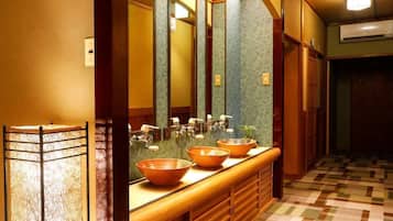 Salle de bain commune