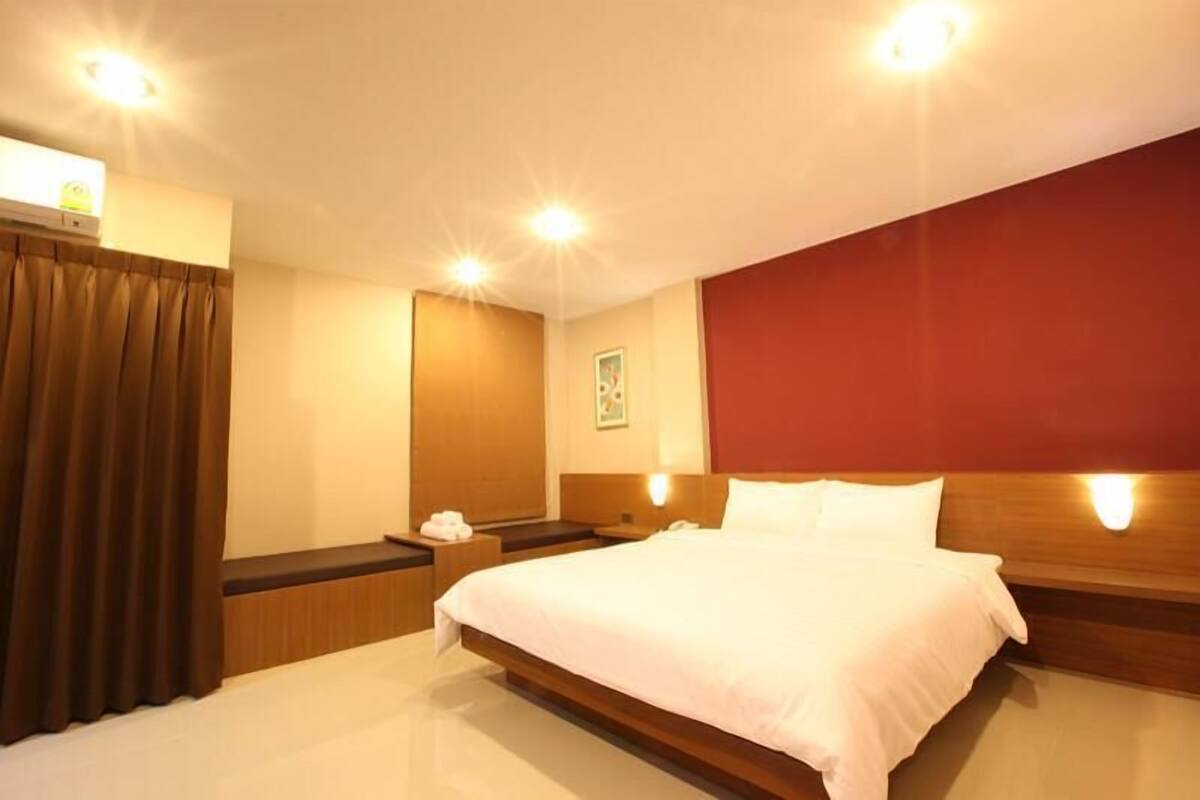 Habitación doble superior, 1 cama matrimonial | Minibar, escritorio y wifi gratis