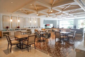 Se sirven desayunos, almuerzos y cenas