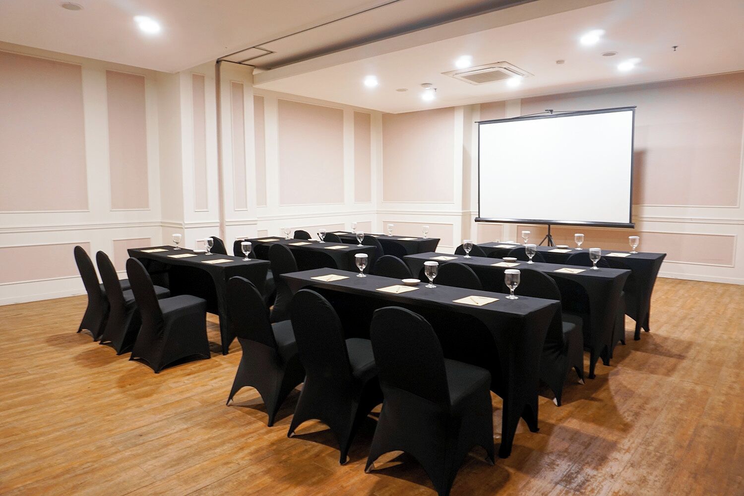 Foto - 1O1 URBAN Jakarta Glodok - Kota Tua