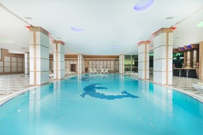 Indoor pool, 2 outdoor pools, pool umbrellas, pool loungers - Grand Ring Hotel (Kemer)