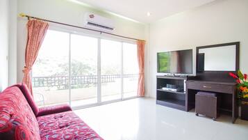 Suite, 1 kamar tidur | Minibar, meja kerja, Wi-Fi gratis, dan seprai linen