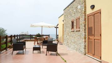 9 bedrooms, desk, iron/ironing board, free WiFi