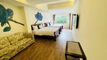 Deluxe Quadruple Room | Soundproofing, free WiFi, bed sheets