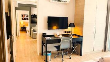 Familie suite, 2 slaapkamers, niet-roken, kamers met tussendeur | Uitzicht vanuit de kamer