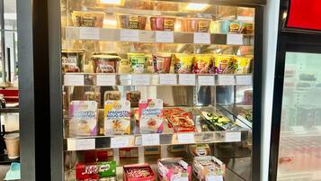 Alimentos y bebidas