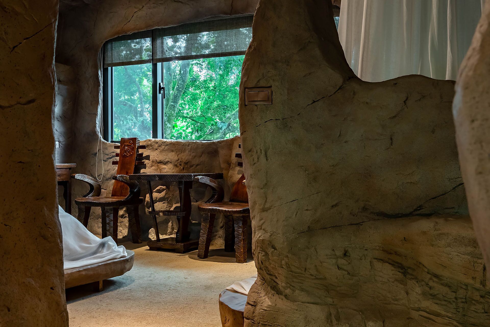 Premium bedding, free minibar, free WiFi