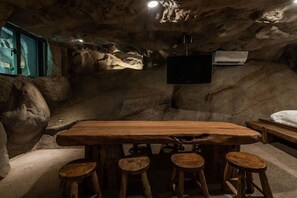 Premium bedding, free minibar, free WiFi - Yi-He Golden Homestay (Shoufeng)