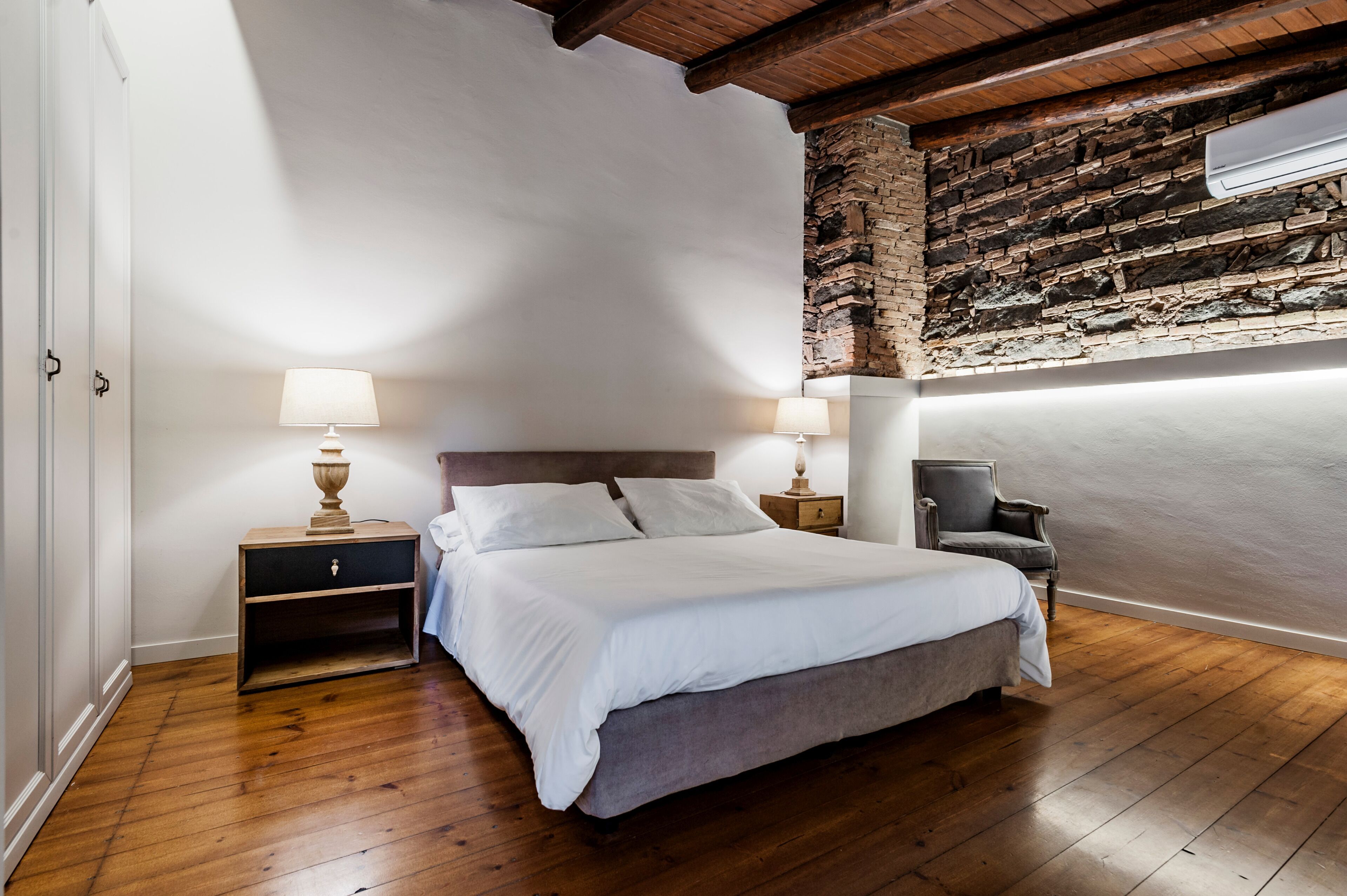 复式, 1 间卧室 | 高档床上用品、羽绒被、特色装修、特色家居