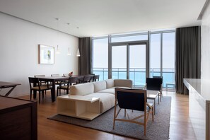 SEAMARQ Suite - Sauna, Breakfast and Swimming pool for 2 guests - Extra person fee upon check - SEAMARQ Hotel (Gangneung)