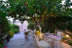 Garden - 1901 Hermoupolis Maison (Syros)