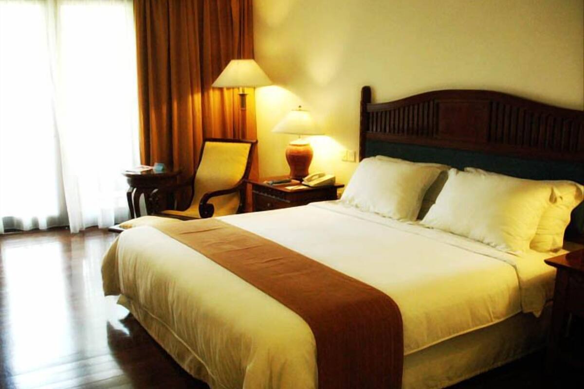 Quarto Executivo | Roupas de cama premium, escrivaninha, camas extras/dobráveis (sobretaxa)
