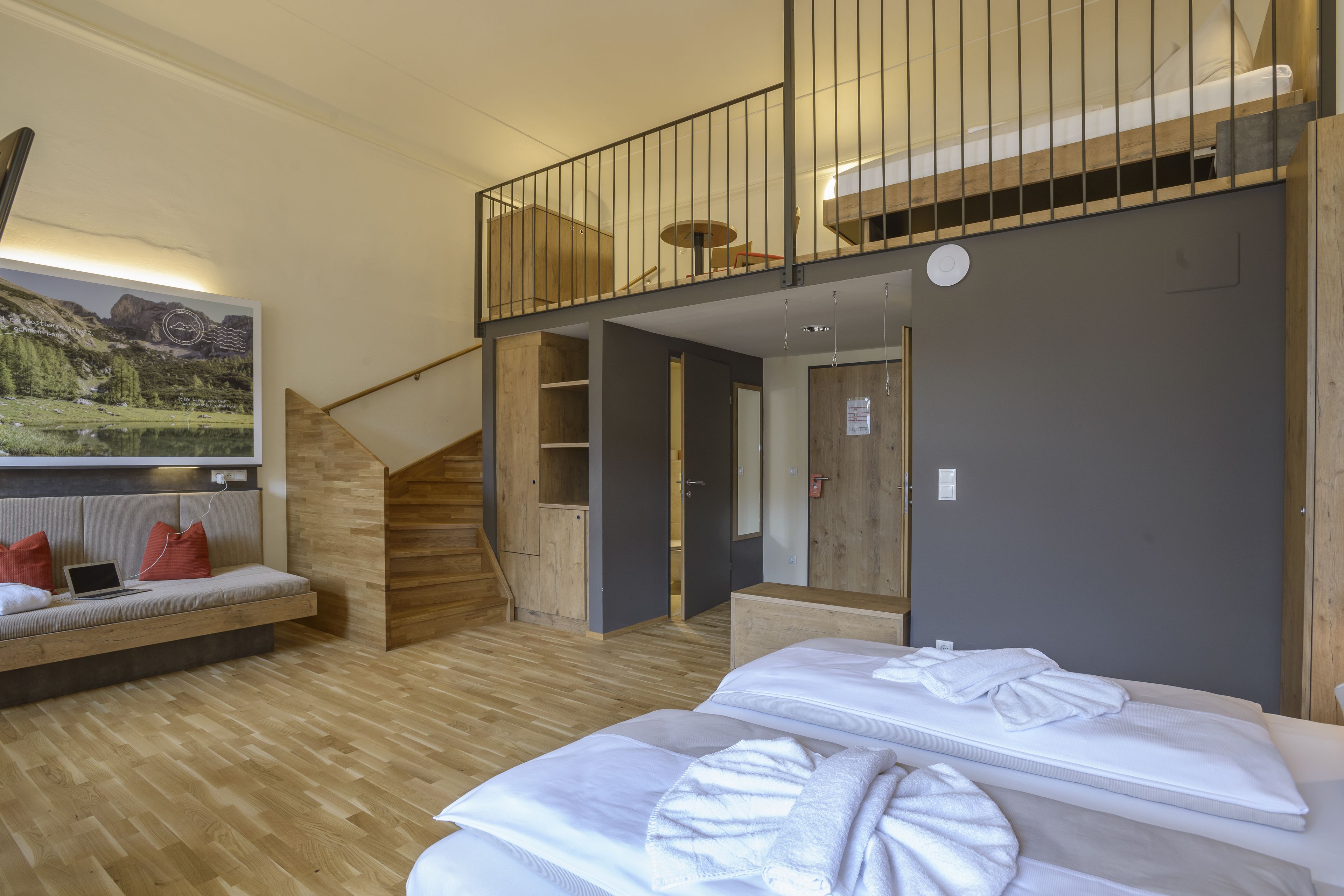 ตู้นิรภัยในห้องพัก, ผ้าม่านกันแสง, Wi-Fi ฟรี, ผ้าปูที่นอน